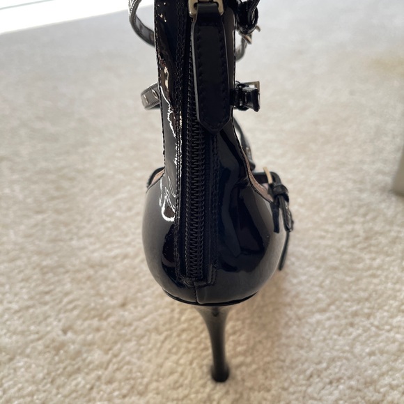 Velentino Authentic Rockstud Shoes - Picture 8 of 14